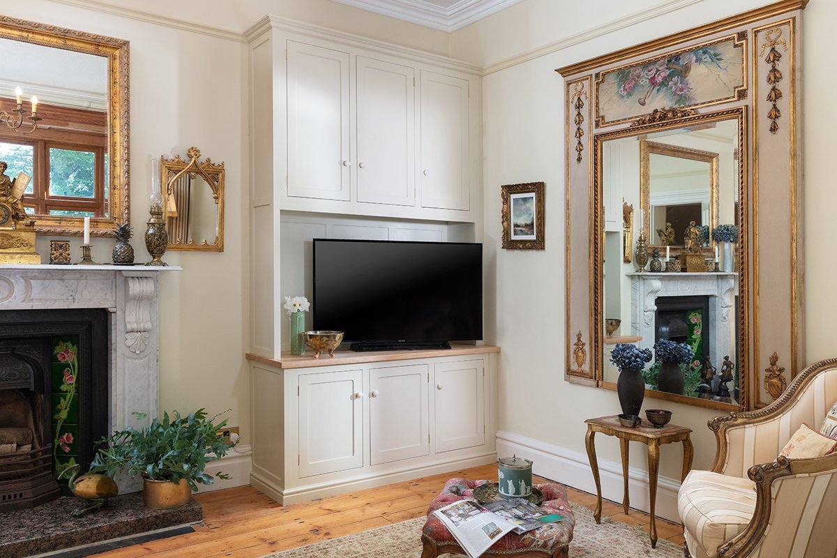 Fitted storage Samuel F Walsh