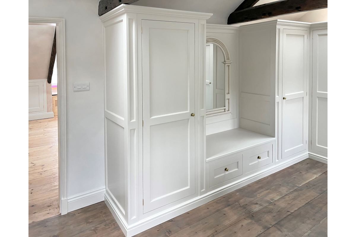 Traditional built in wardrobes 5
